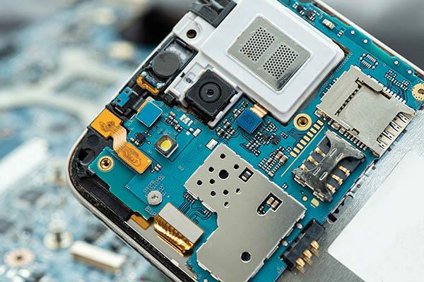 دوست دارید تعمیرکار تلفن همراه شوید؟