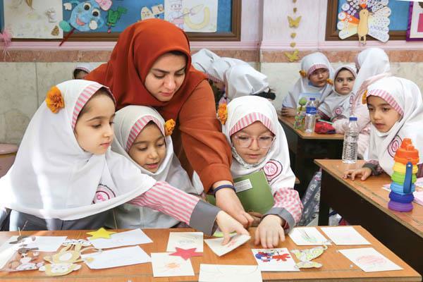 پیوند نیازهای روز دانش‌آموزان با محتوای درسی