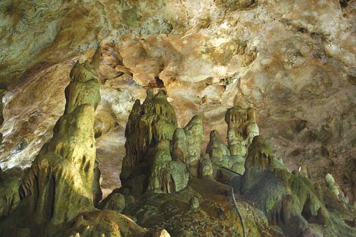 غار قوری قلعه